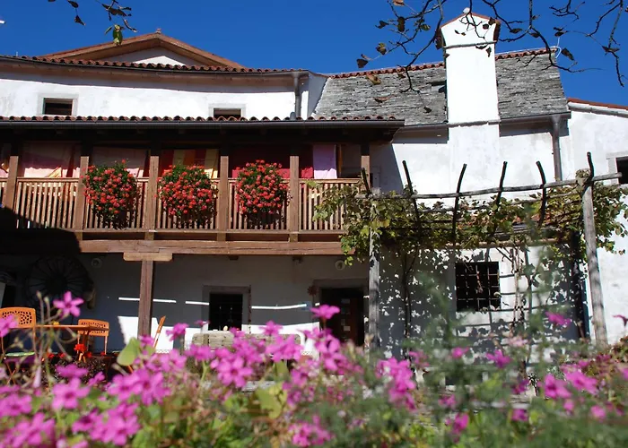 Youth בית נופש