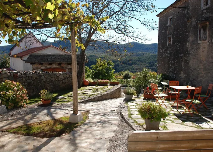 Youth בית נופש *