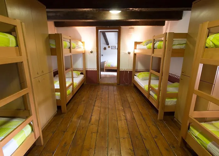 בית נופש Youth *